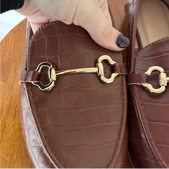 Zara Croc-Embossed Brown Loafers with Gold Detail $68 - Picture 3 of 11